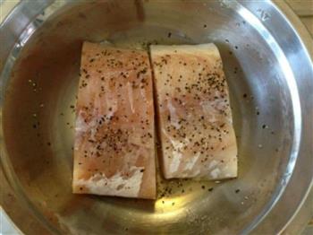 浪漫的西餐—香煎鳕鱼配土豆泥的做法步骤2