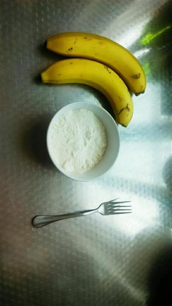减肥早餐香蕉松饼的做法步骤1