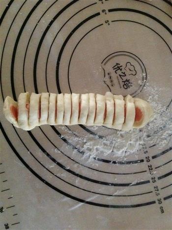 酸奶火腿花式面包卷的做法步骤4
