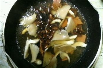 菌菇火腿汤的做法步骤4