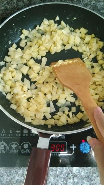 土豆炒饭的做法步骤4