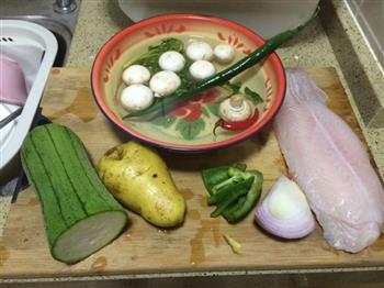 干锅龙利鱼的做法步骤1
