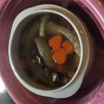 竹笙姬松茸冬菇汤料的做法步骤2