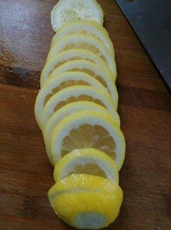 瘦身柠檬醋的做法步骤3
