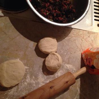 梅干菜饼的做法步骤3