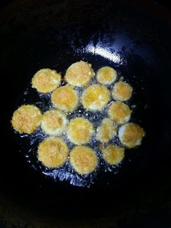 炸煮鸡蛋的做法步骤7