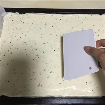 芝麻果酱蛋糕卷-用家常面粉做的蛋糕的做法步骤8