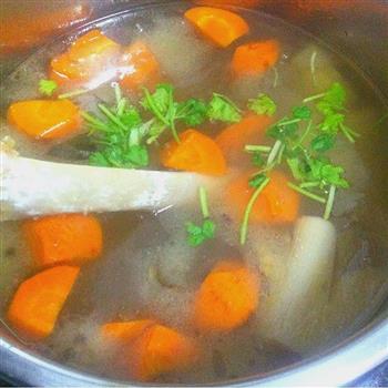 鲜蔬大骨汤的做法图解4