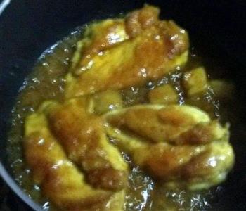 咖喱焖鸡胸肉的做法图解2
