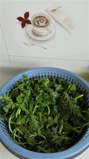 清炒茼蒿菜的做法步骤1