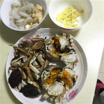 蟹黄海鲜粥的做法步骤2