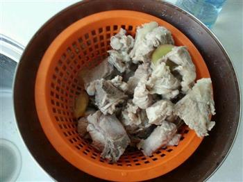 玉米冬瓜排骨汤的做法步骤4