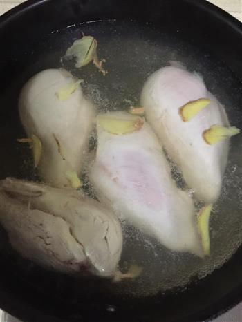 鸡胸肉干丝的做法步骤1