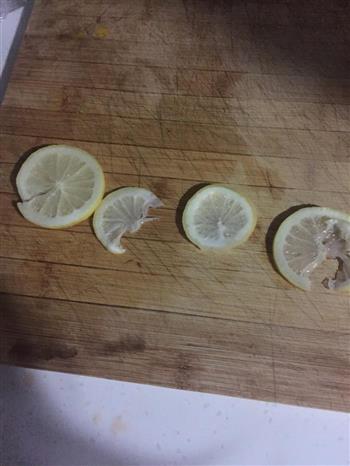 柠檬蜂蜜水萌萌哒的做法步骤2