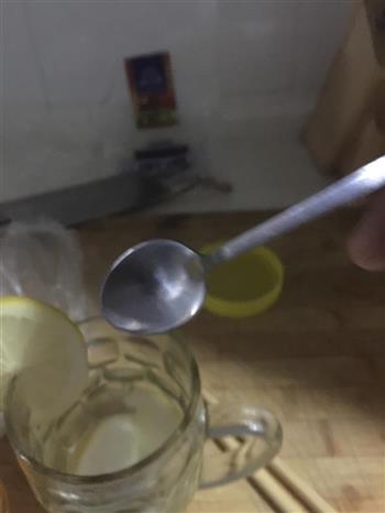柠檬蜂蜜水萌萌哒的做法步骤7