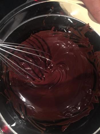 超简单 熔岩覆盆子巧克力蛋糕的做法图解2