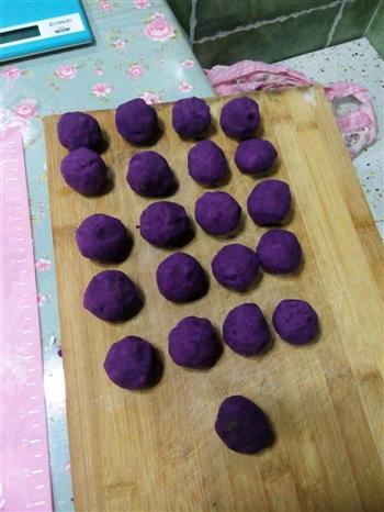 绿茶紫薯酥的做法步骤1
