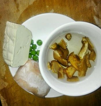 香菇豆腐肉泥的做法步骤1