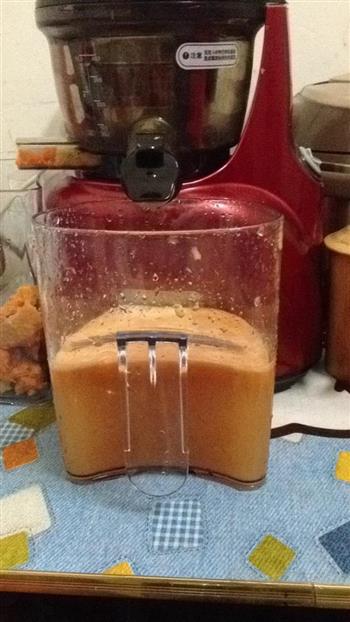 苹果雪梨胡萝卜汁的做法步骤2