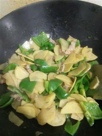 辣椒土豆片炒肉的做法步骤4