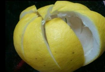 香焗柚子皮的做法图解2