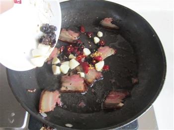 豆豉腊肉煸花菜的做法图解4
