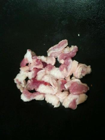 扁豆木耳炒肉的做法步骤5