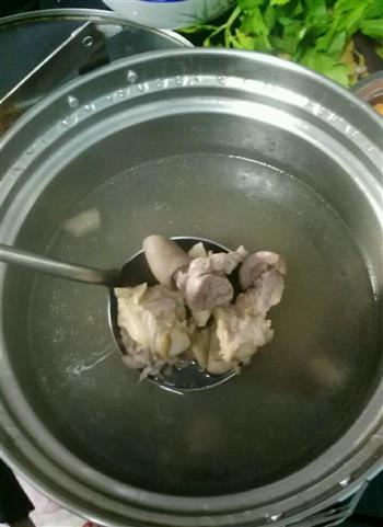 白萝卜炖羊肉汤的做法步骤2