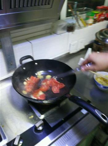 养胃番茄鸡蛋龙须面的做法步骤2