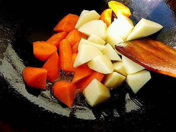 番茄炖牛腩-土豆胡萝卜洋葱-超详细步骤-好嚼入味的做法图解16