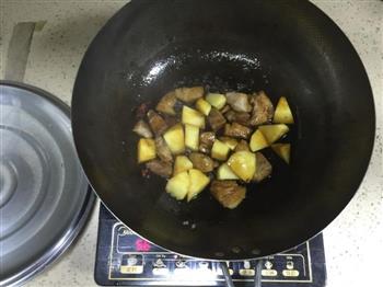 土豆红烧肉的做法图解5