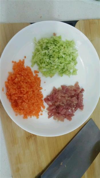 蔬菜瘦肉粥的做法步骤1