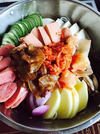 韩国泡菜火锅的做法步骤2