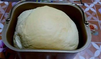 面包机版淡奶油面包的做法图解3