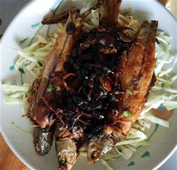 香煎豆豉鲮鱼的做法图解5