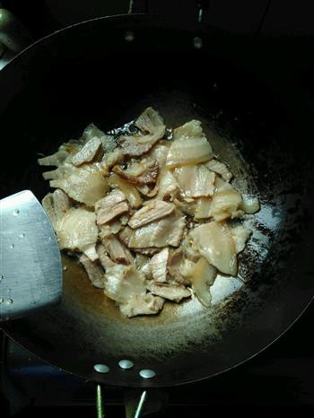 川菜经典-蒜苗回锅肉的做法步骤4