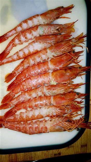 蒜蓉芝士焗大虾的做法步骤2
