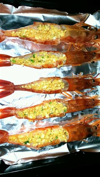 蒜蓉芝士焗大虾的做法步骤9