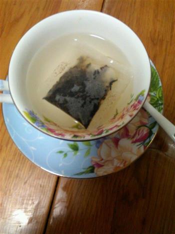 玫瑰奶茶的做法步骤1
