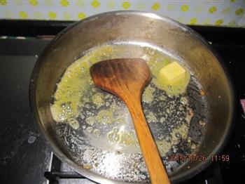 奶油蘑菇浓汤-经典法式汤，非常顺滑香浓的做法图解2