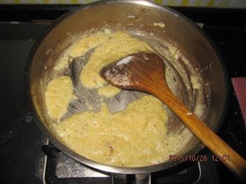 奶油蘑菇浓汤-经典法式汤，非常顺滑香浓的做法步骤6