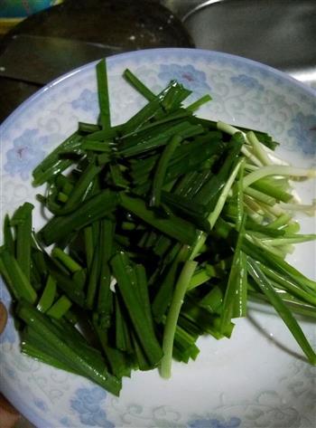 韭菜回锅豆腐的做法步骤1