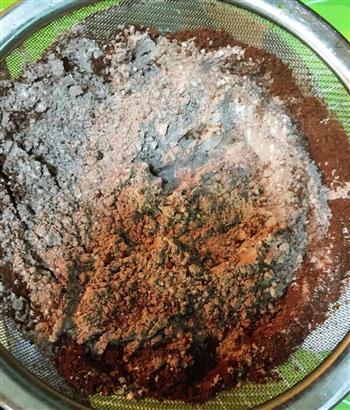巧克力海绵蛋糕的做法步骤3