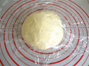 香葱肉松面包卷的做法步骤4