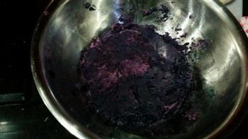 紫薯玫瑰花卷的做法步骤3