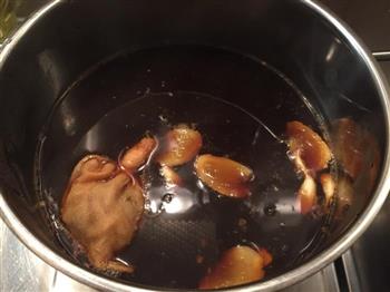 香菇鸡蛋牛肉面的做法步骤4
