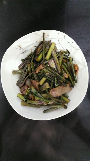 武汉特产-腊肉炒菜苔的做法图解2