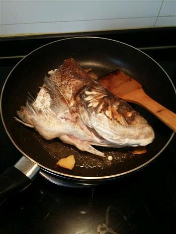 砂锅鱼头的做法步骤4