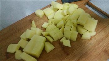 东北菜-土豆炖豆角的做法图解2