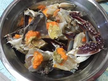 螃蟹砂锅粥的做法图解1